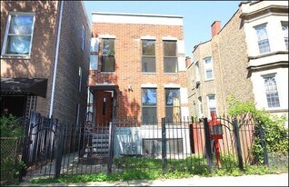 2742 S Millard Ave in Chicago, IL - Building Photo