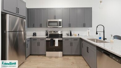 650 E Sycamore St in Denton, TX - Building Photo - Building Photo
