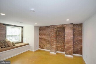 2721 Ontario Rd NW in Washington, DC - Building Photo - Building Photo