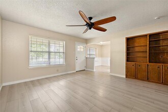 1714 Shadowview Dr in Austin, TX - Foto de edificio - Building Photo