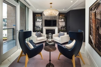 The Huntley Luxury Apartments in Atlanta, GA - Foto de edificio - Building Photo