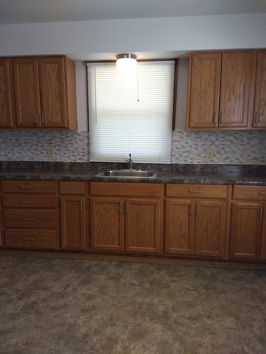 300 Oak St in Norfolk, NE - Building Photo
