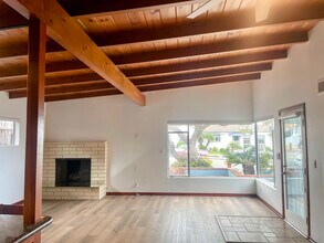 123 Avenida Dolores in San Clemente, CA - Building Photo - Building Photo