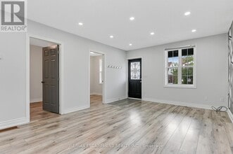 54 Craigmiller Ave in Hamilton, ON - Building Photo - Building Photo