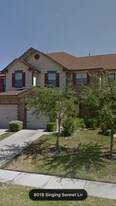 8015 Singing Sonnet Ln in Houston, TX - Building Photo