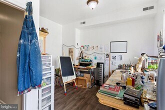 1910 N 17th St in Philadelphia, PA - Building Photo - Building Photo