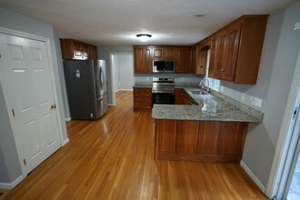 4 Seneca Ln in Wilmington, MA - Building Photo - Building Photo