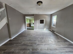 8 Elsdon St in Rochester, NY - Building Photo - Building Photo