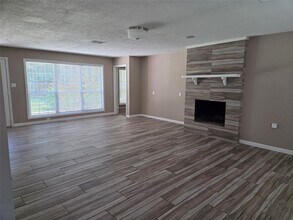717 Vicksburg Ct in Conroe, TX - Building Photo - Building Photo