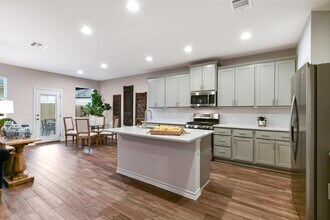 3305 Beryl Woods Ln in Austin, TX - Building Photo - Building Photo