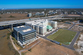 Ferry Wharf Condos in Mount Pleasant, SC - Foto de edificio - Building Photo