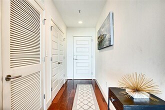 1080 Peachtree St NE in Atlanta, GA - Building Photo - Building Photo