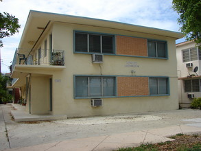 Le Mar in Miami Beach, FL - Building Photo - Building Photo