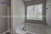 1030 Maple Leaf Ridge photo'