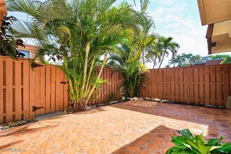 5233 Cedarbend Dr in Ft. Myers, FL - Building Photo - Building Photo