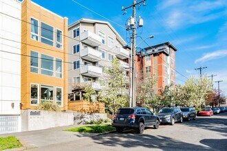 Hillside 411 in Seattle, WA - Building Photo - Building Photo