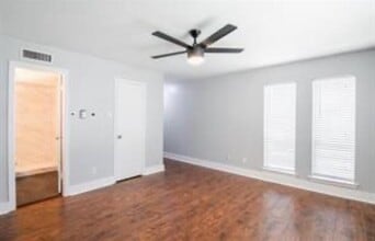 5808 Sandhurst Ln in Dallas, TX - Building Photo - Building Photo