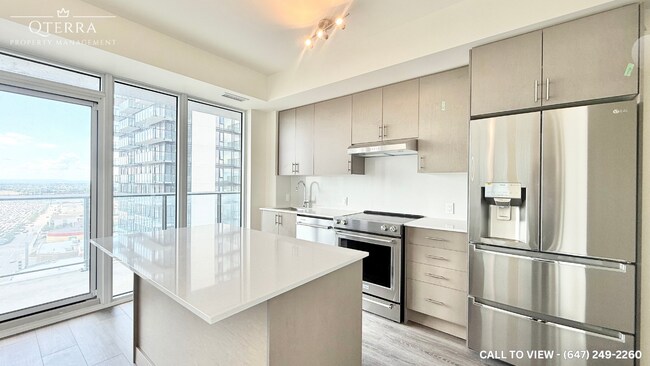 8960 Jane St in Vaughan, ON - Building Photo - Building Photo