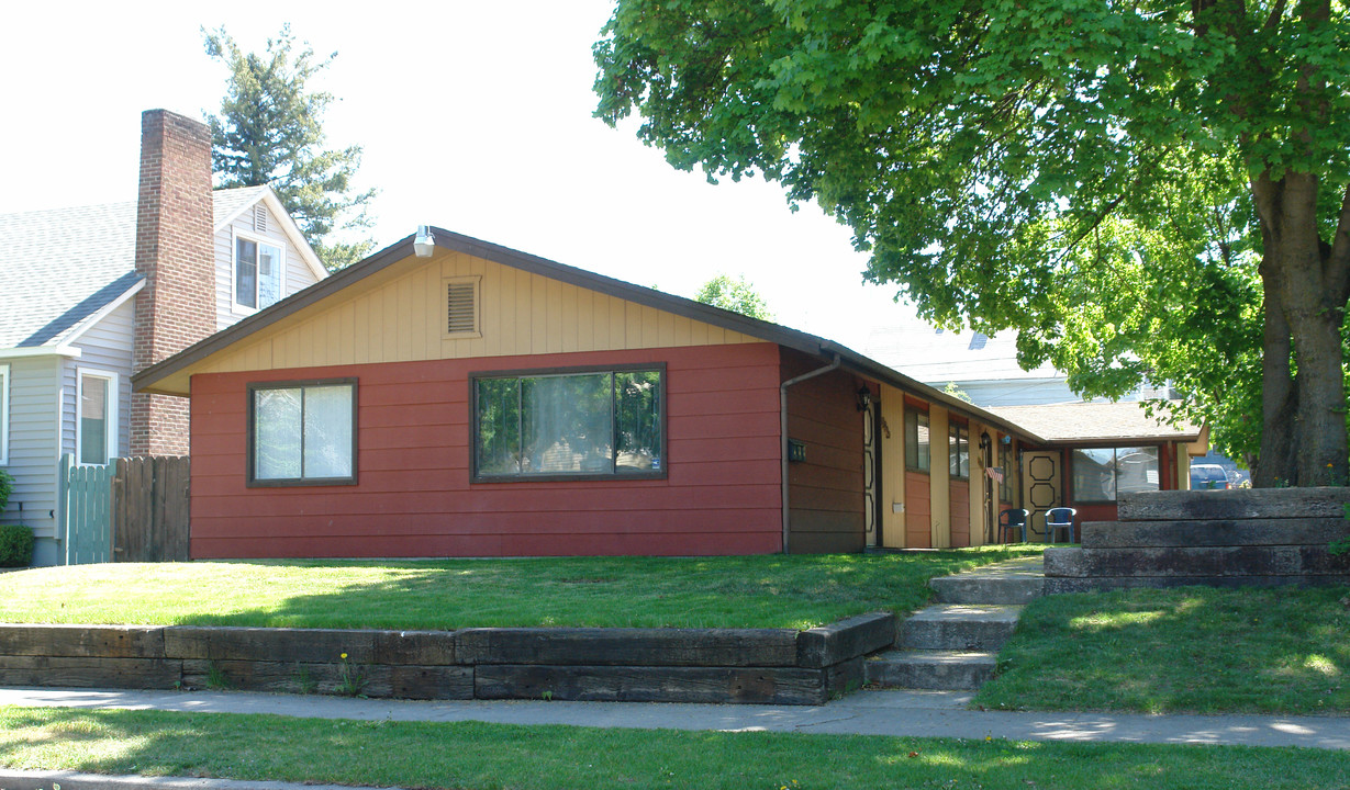 1211 W Augusta Ave in Spokane, WA - Building Photo