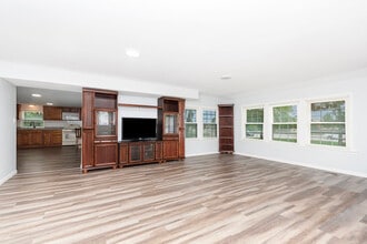 2576 Plainfield Rd in Joliet, IL - Building Photo - Building Photo