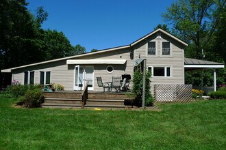 2272 Gird Lot Rd in Springfield, VT - Building Photo - Building Photo