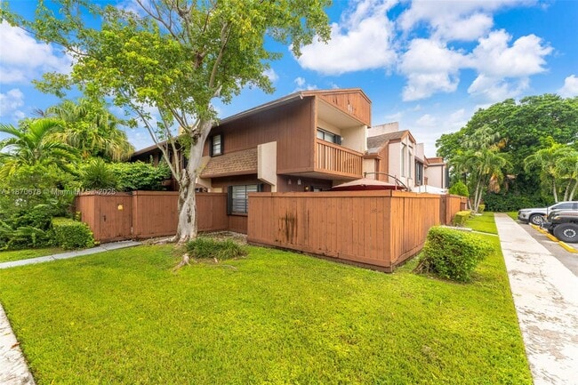 6614 SW 114th Pl in Miami, FL - Building Photo - Building Photo