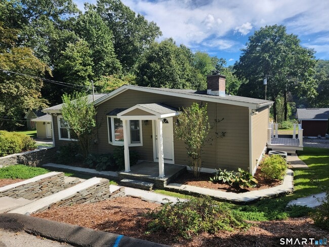 property at 61 Hornet Nest Rd