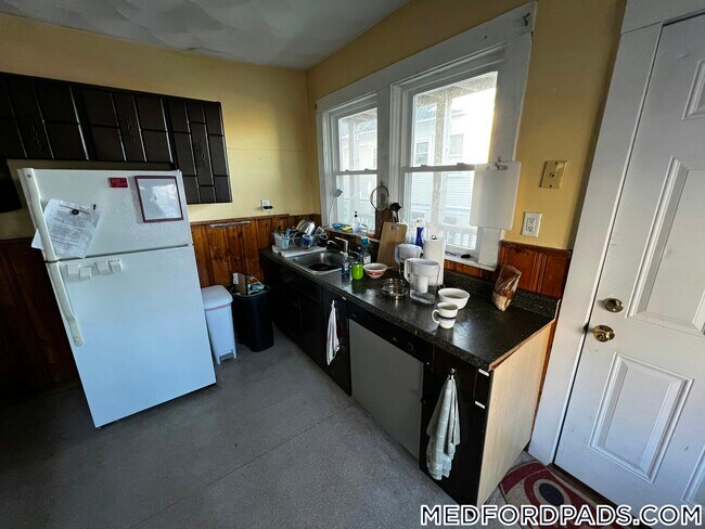 3 Capen St-Unit -1 in Medford, MA - Foto de edificio - Building Photo