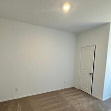 340 The Bad Wy in Jarrell, TX - Building Photo - Building Photo