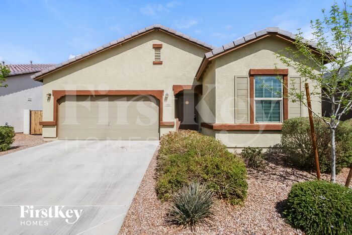 384 W Powell Dr in Queen Creek, AZ - Building Photo