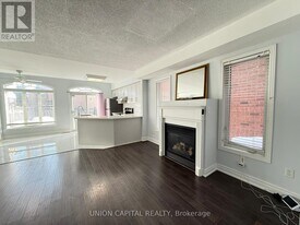 5450 Tree Crest Ct in Mississauga, ON - Building Photo