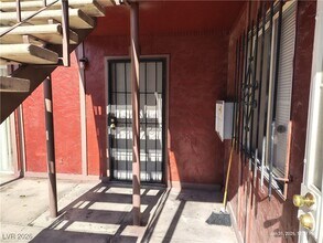 3655 Kolendo Ct in Las Vegas, NV - Building Photo - Building Photo