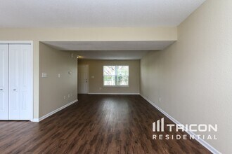 1745 Perry Commons Blvd in Indianapolis, IN - Building Photo - Building Photo