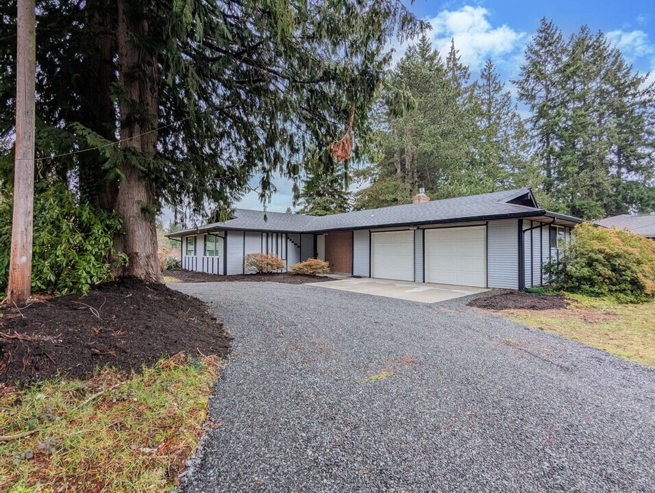 10423 23rd Dr SE in Everett, WA - Building Photo