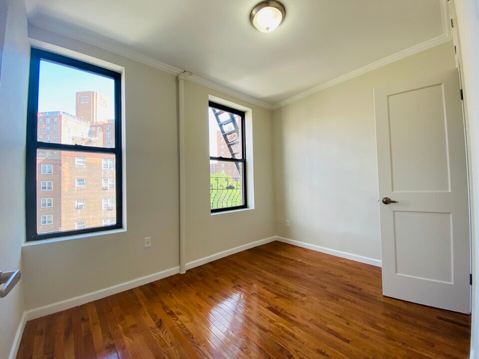 133 Avenue D Ave in New York, NY - Building Photo