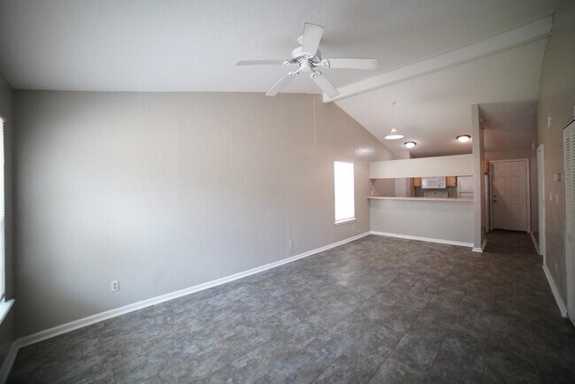6311 S Placid Pl in Tallahassee, FL - Building Photo - Building Photo
