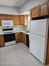 532 Boulevard Ave in Dickson City, PA - Building Photo - Building Photo