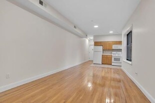 65 Summit Ave in Jersey City, NJ - Building Photo