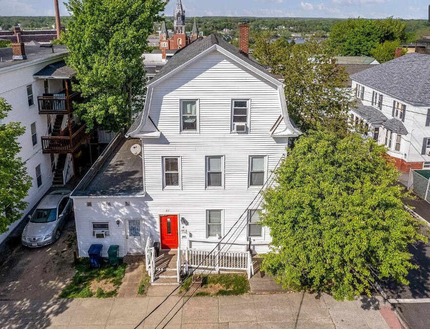 87 Pool St, Unit 301 in Biddeford, ME - Foto de edificio