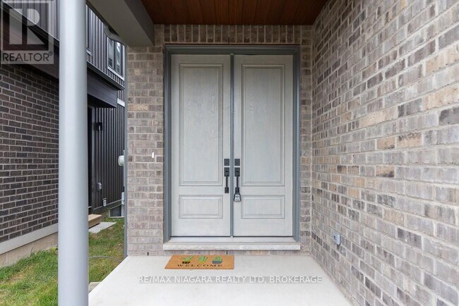 7416 Parkside Rd in Niagara Falls, ON - Building Photo - Building Photo