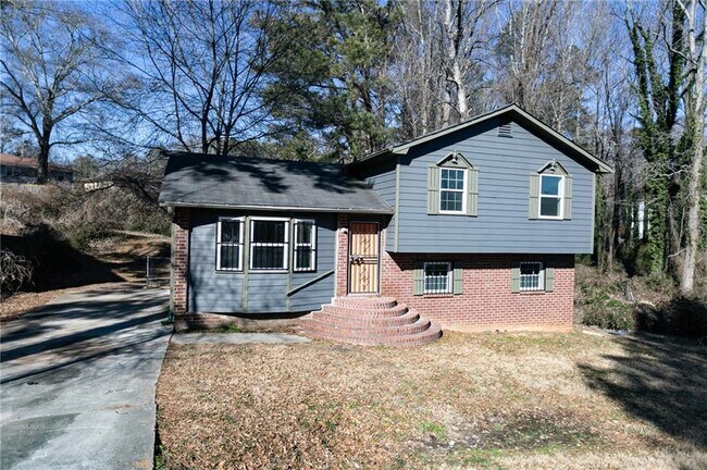 2761 Rockdale Dr