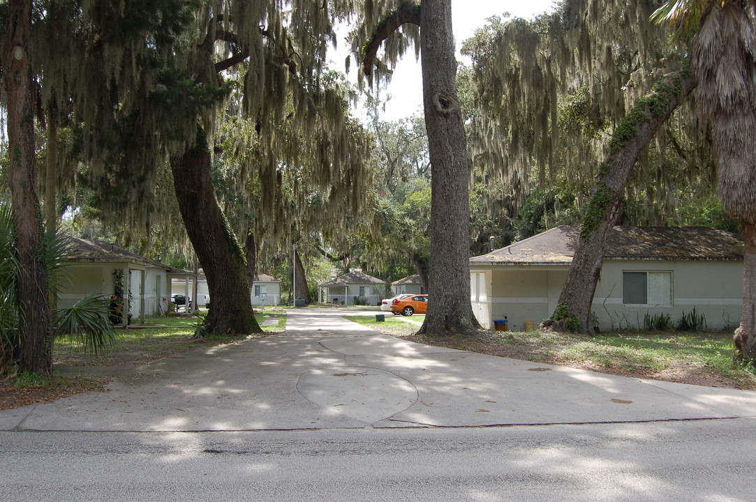 Covey Court in New Smyrna Beach, FL - Building Photo