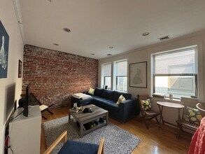 454 Hanover St in Boston, MA - Building Photo - Building Photo