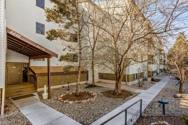6520 Delmonico Dr in Colorado Springs, CO - Building Photo - Building Photo
