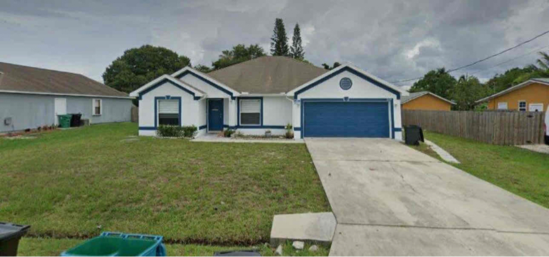 559 NW Twylite Terrace in Port St. Lucie, FL - Building Photo