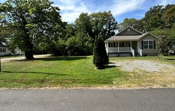 702 Garfield Ave in Colonial Beach, VA - Building Photo - Building Photo