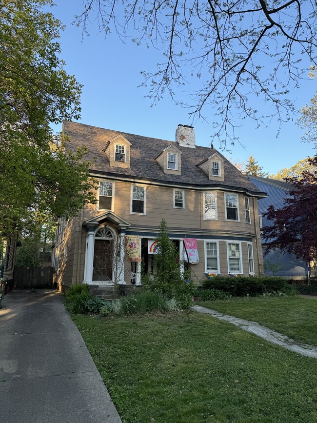 2418 Robinwood Ave, Unit 2418 Robinwood