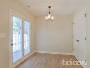 5424 Henderson Oaks Dr in Charlotte, NC - Foto de edificio - Building Photo