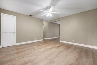 5010 SW 93rd Ave in Cooper City, FL - Building Photo - Building Photo