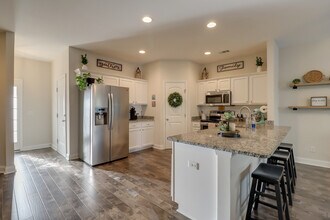 413 Ferguson Ln in Richmond Hill, GA - Building Photo - Building Photo